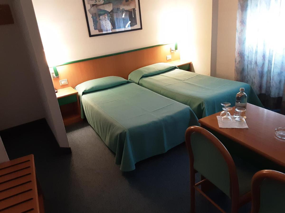 Hotel Ramoverde Borgomanero Luaran gambar