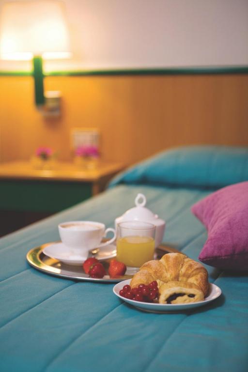 Hotel Ramoverde Borgomanero Bilik gambar